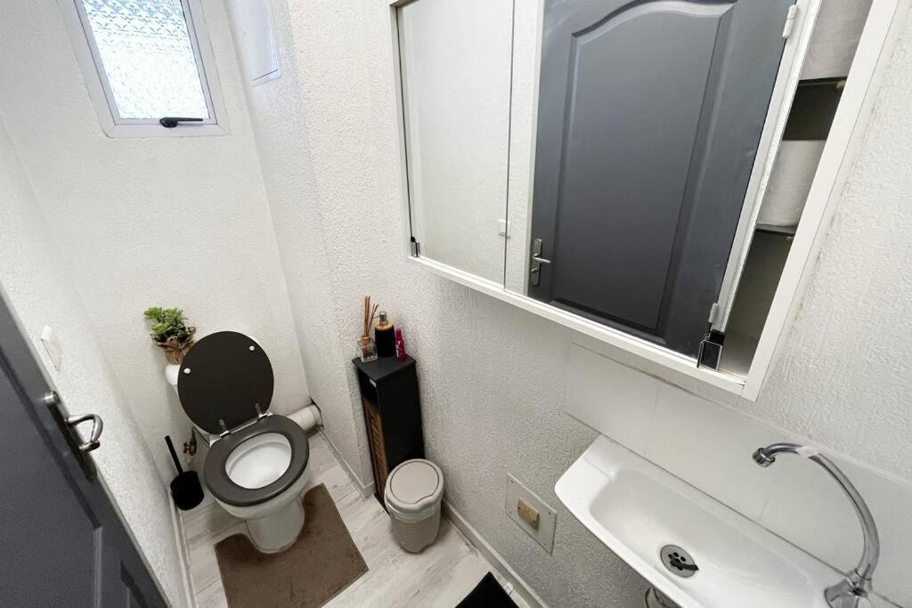 Heipoe Lodge - 6 Min Airport, Wifi, Ac & Parking 帕皮提 外观 照片