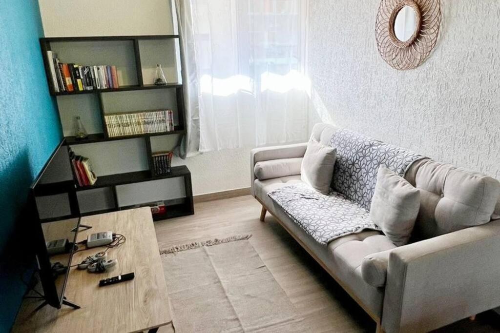 Heipoe Lodge - 6 Min Airport, Wifi, Ac & Parking 帕皮提 外观 照片