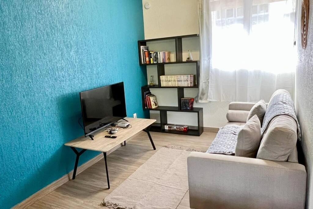 Heipoe Lodge - 6 Min Airport, Wifi, Ac & Parking 帕皮提 外观 照片
