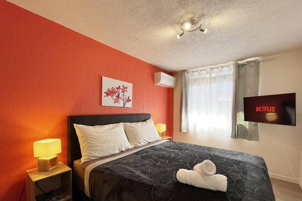 Heipoe Lodge - 6 Min Airport, Wifi, Ac & Parking 帕皮提 外观 照片