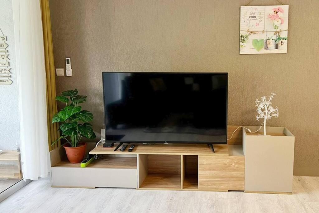 Heipoe Lodge - 6 Min Airport, Wifi, Ac & Parking 帕皮提 外观 照片