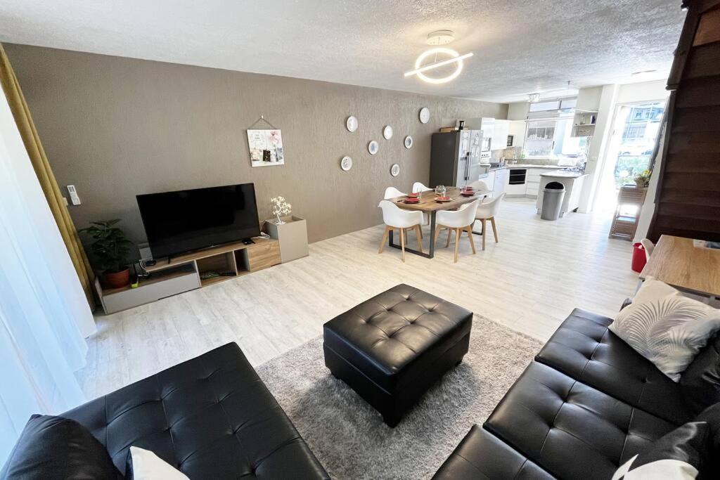 Heipoe Lodge - 6 Min Airport, Wifi, Ac & Parking 帕皮提 外观 照片